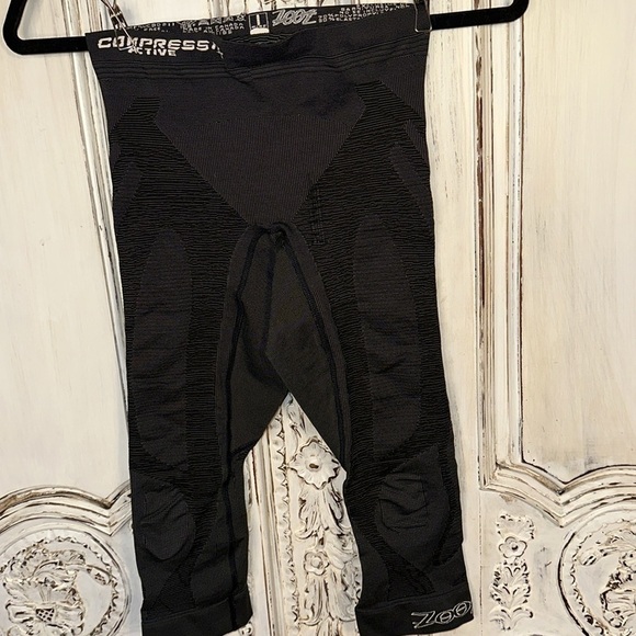 ZOOT Compress RX Active Made n Canada Compression Capri Leggings Running Lifting - Picture 2 of 11